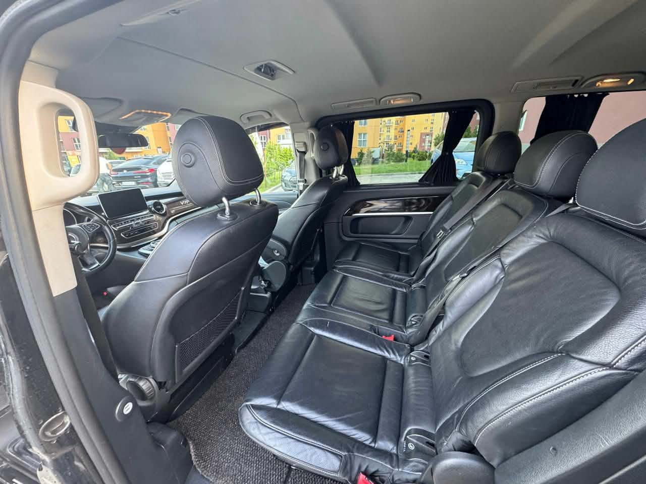 Mercedes-Benz V-Class — exterior view 7