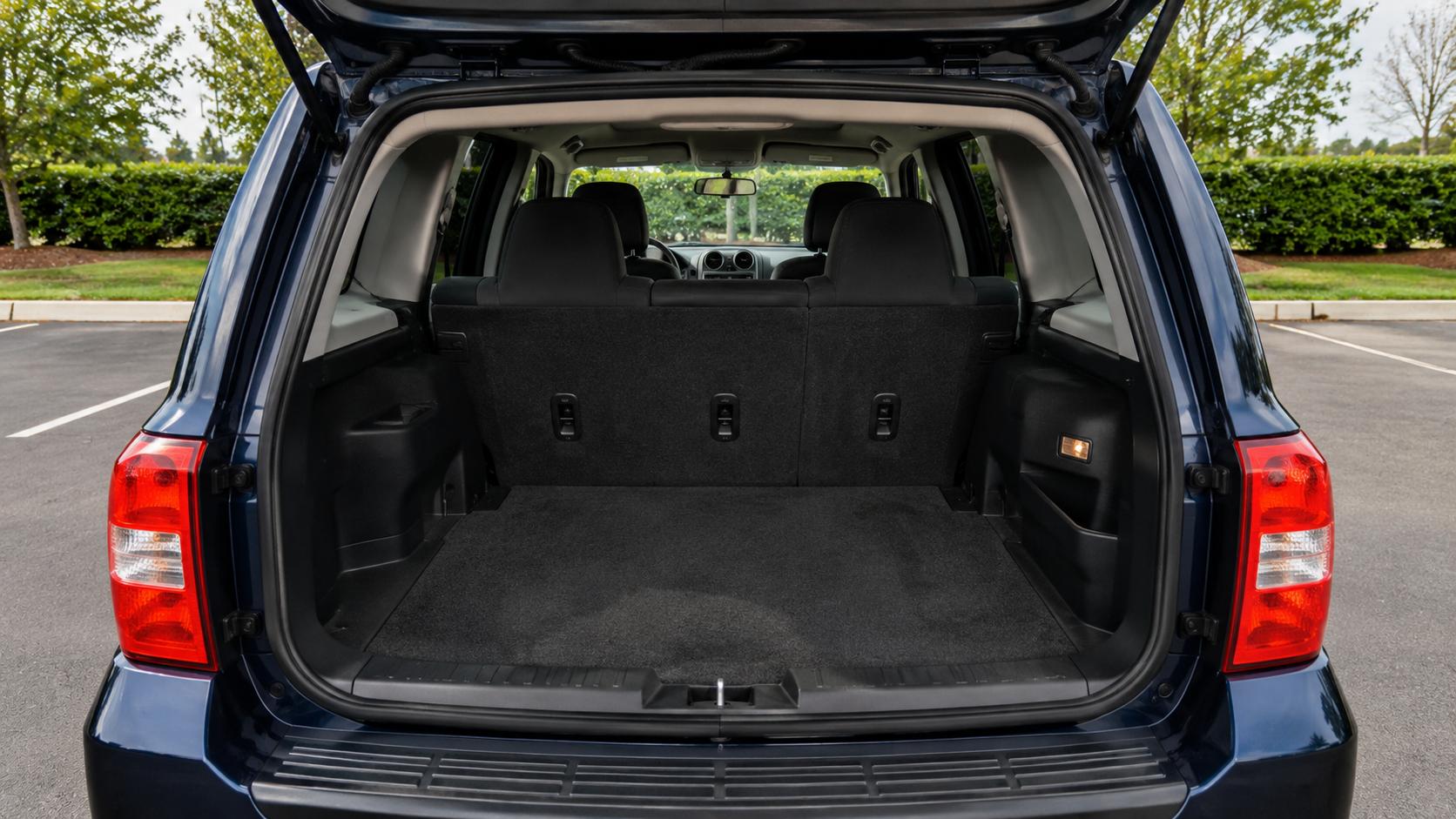 Jeep Patriot — exterior view 5