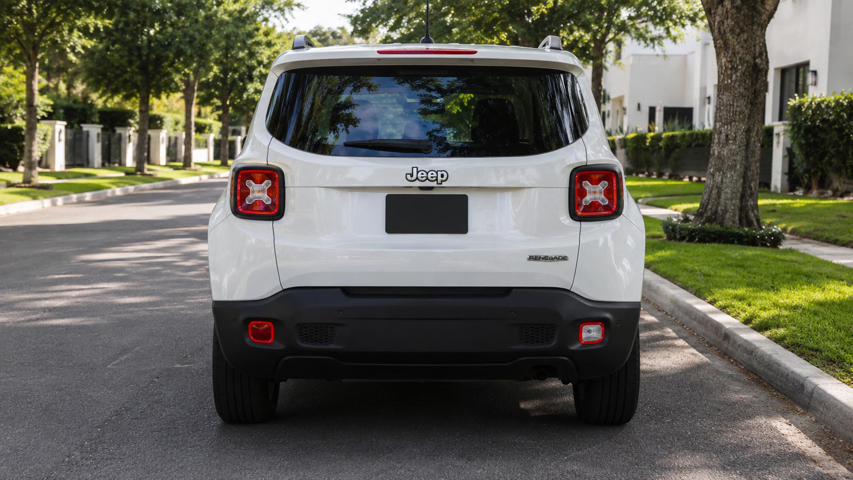 Jeep Renegade — exterior view 3