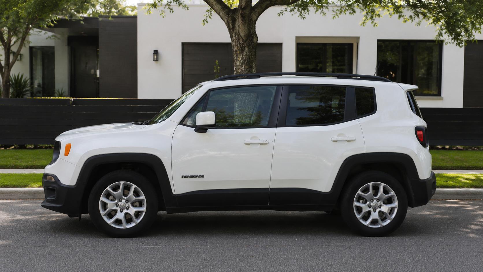 Jeep Renegade — exterior view 4