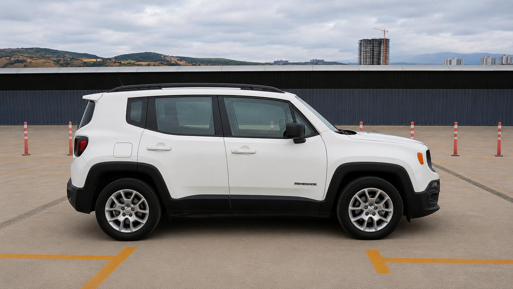 Jeep Renegade — exterior view 5