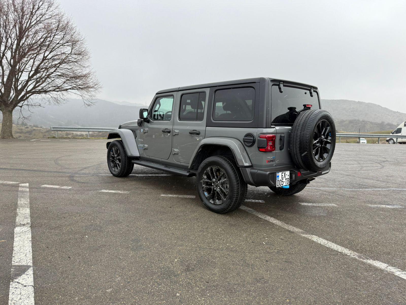 Jeep Wrangler Sahara Plugin hybrid — exterior view 4