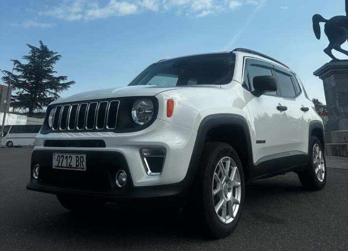 Jeep Renegade — exterior view 3