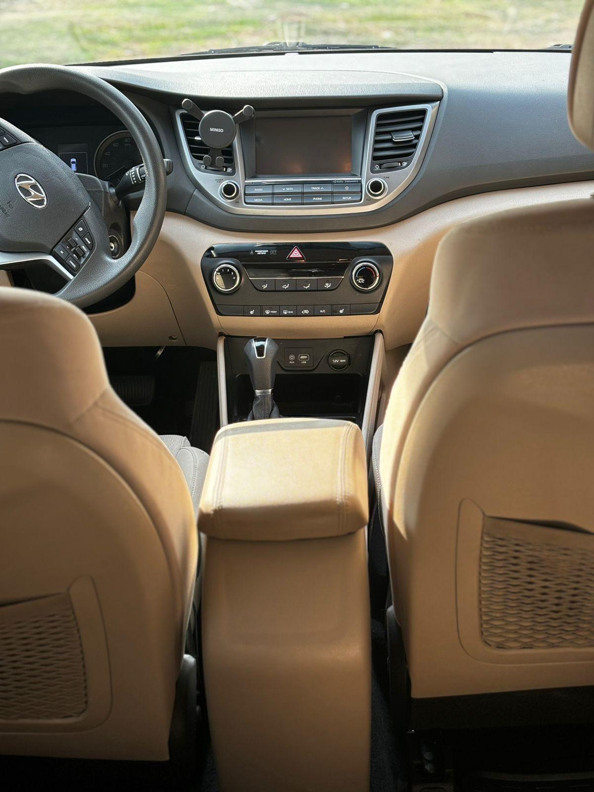 Hyundai Tucson — exterior view 8
