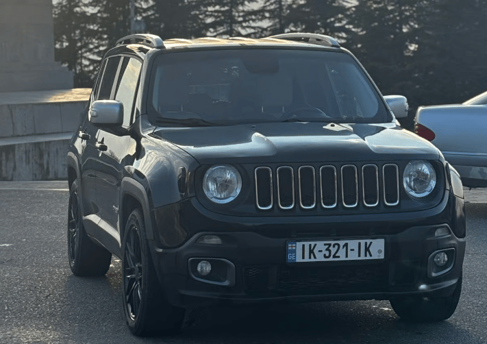 Jeep Renegade — exterior view 4