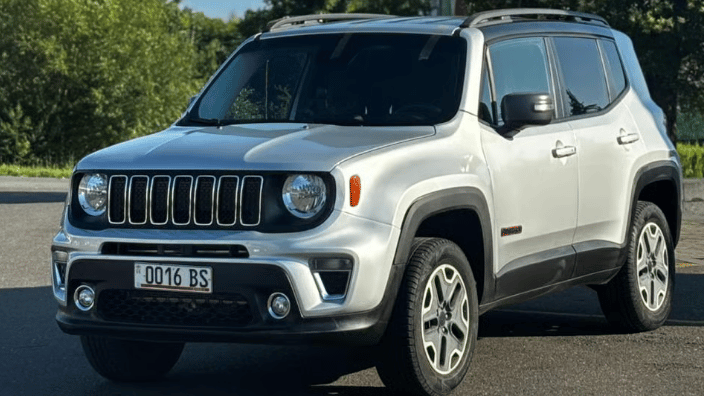 Jeep Renegade for rent in Georgia from 40 € per day