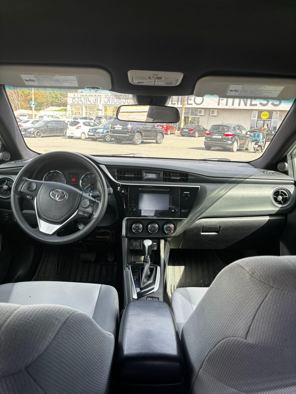 Toyota Corolla — exterior view 7