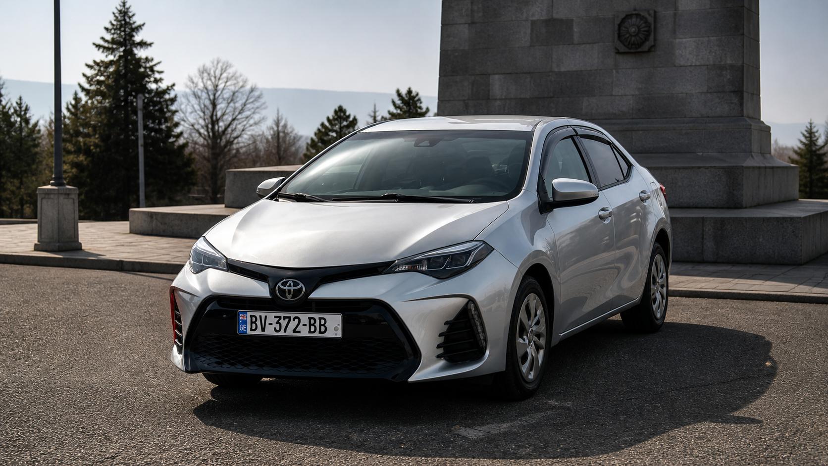 Toyota Corolla — exterior view 4