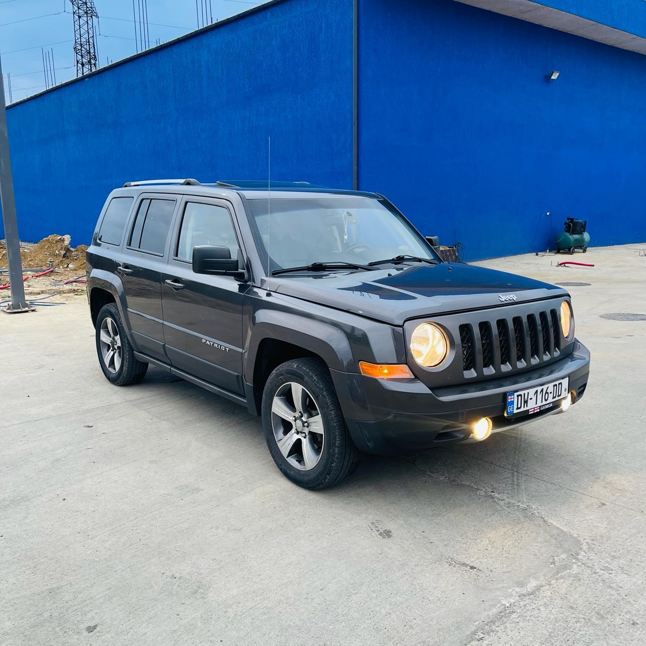 Jeep Patriot 4x4 — exterior view 7