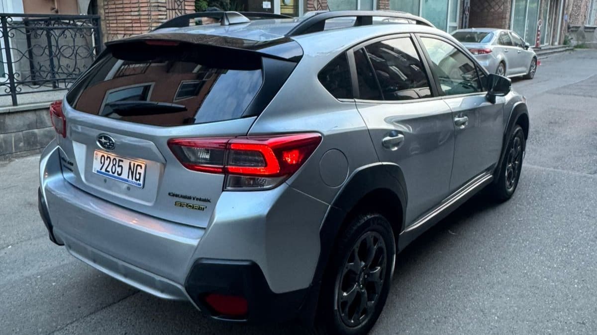 Subaru Crosstrek — exterior view 3