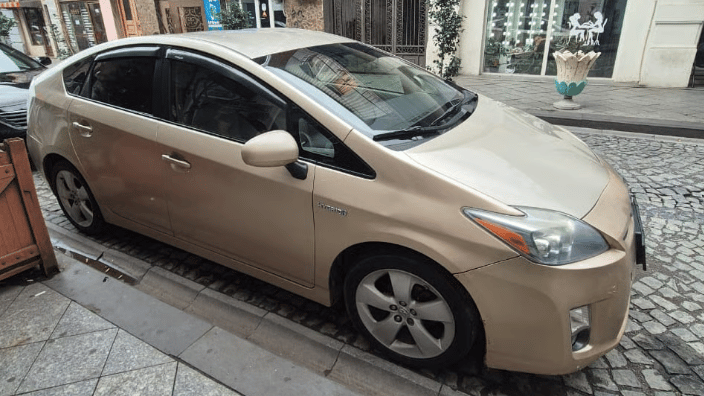 Toyota Prius Hybrid for rent in Georgia from 30 € per day
