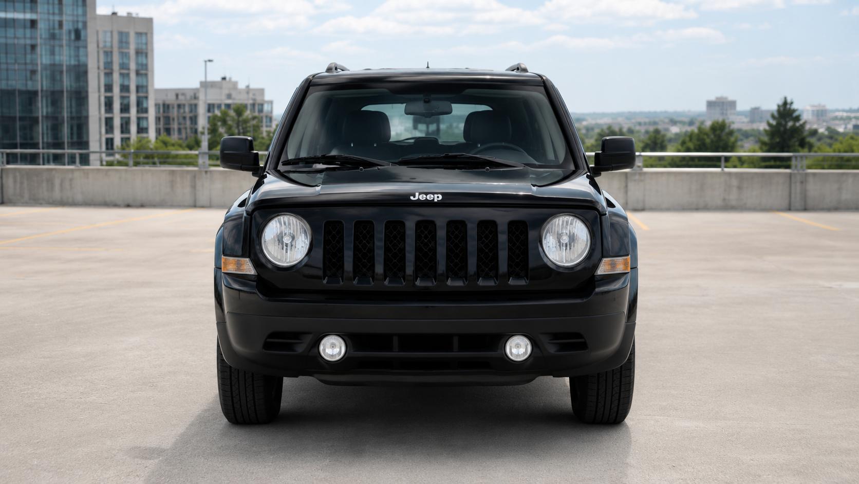 Jeep Patriot — exterior view 2