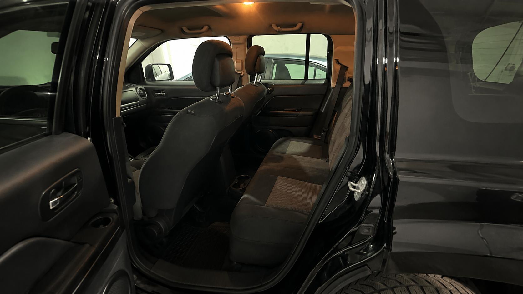 Jeep Patriot — exterior view 6