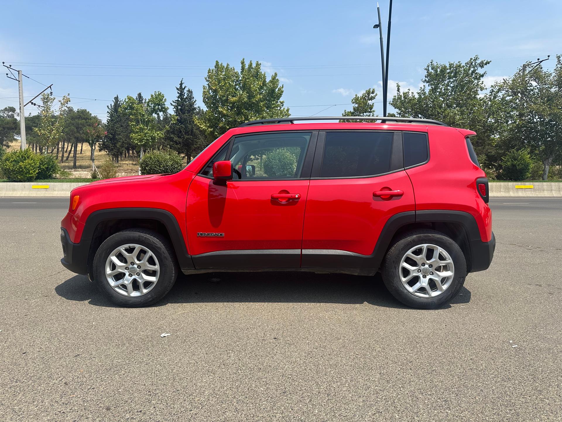 Jeep Renegade — exterior view 2