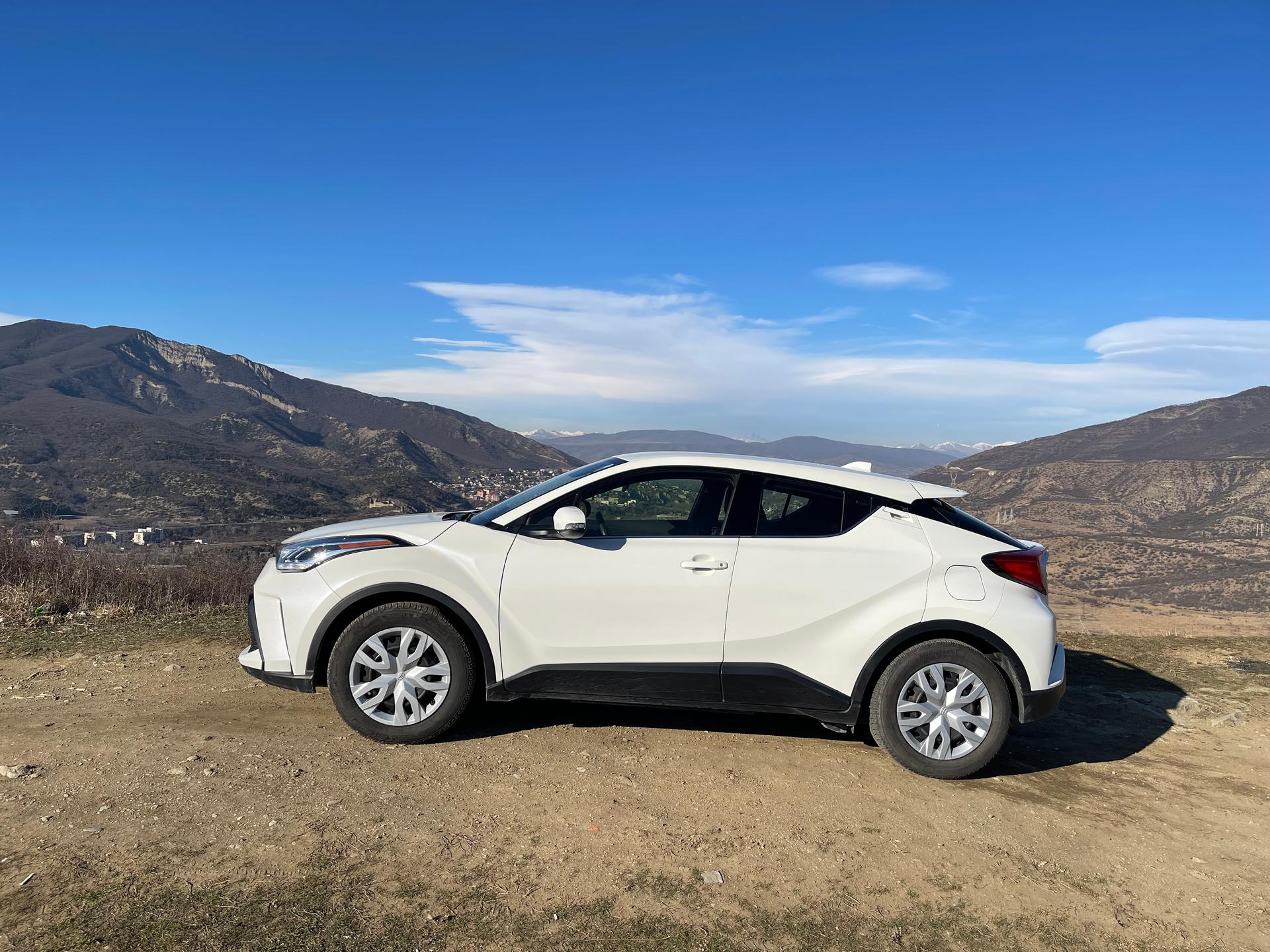 Toyota C-hr — exterior view 6