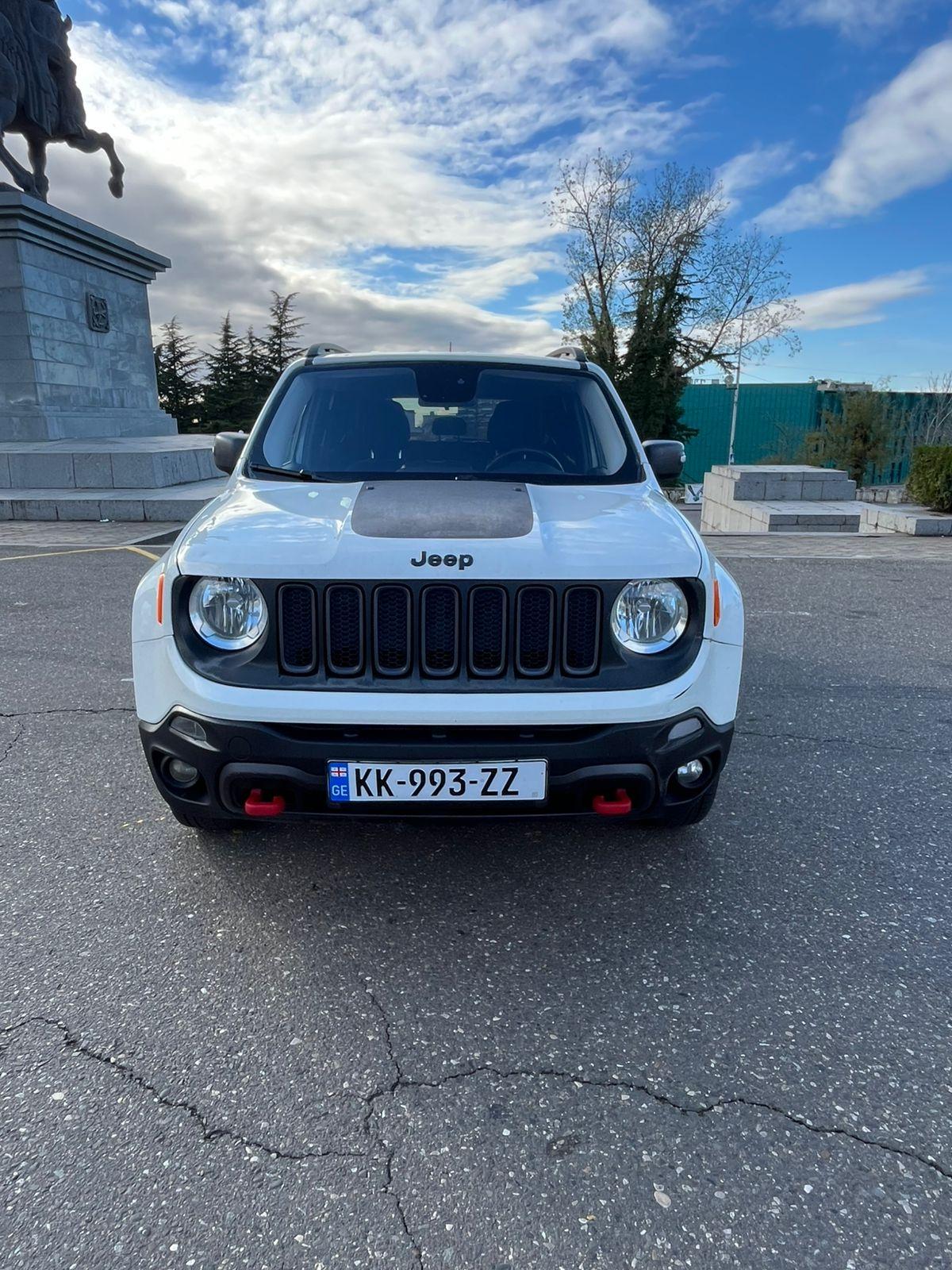 Jeep Renegade — exterior view 7