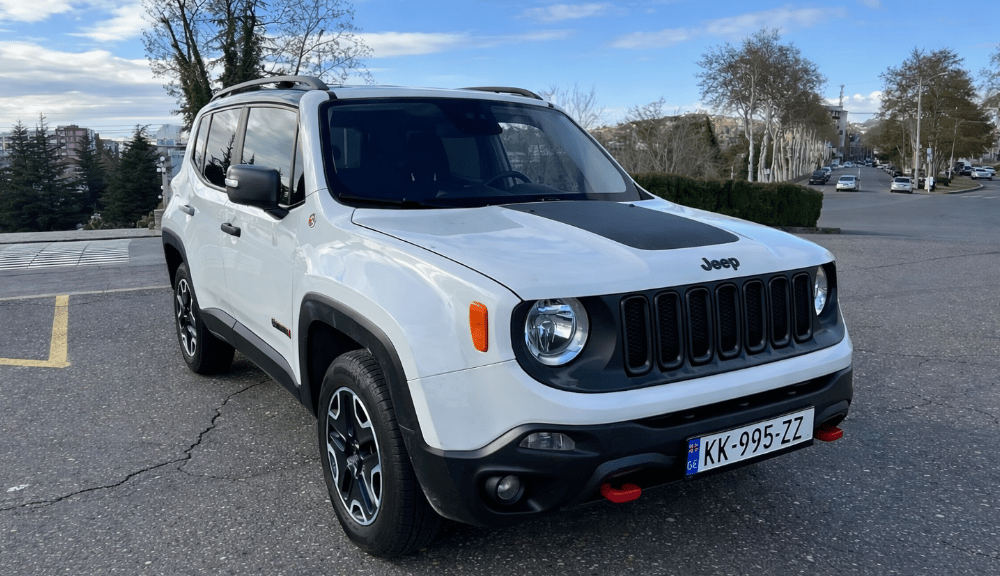 Jeep Renegade for rent in Georgia from 33 € per day