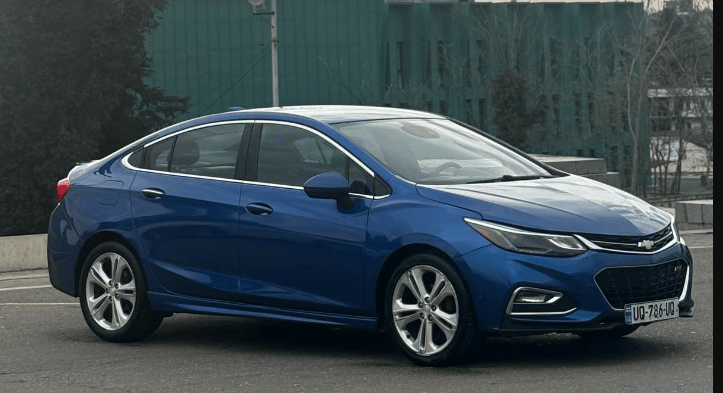 Chevrolet Cruze — exterior view 2