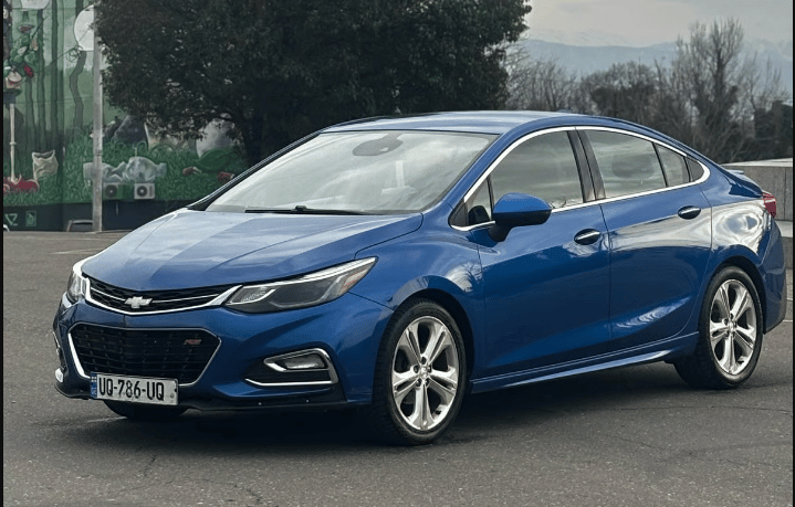 Chevrolet Cruze — exterior view 3