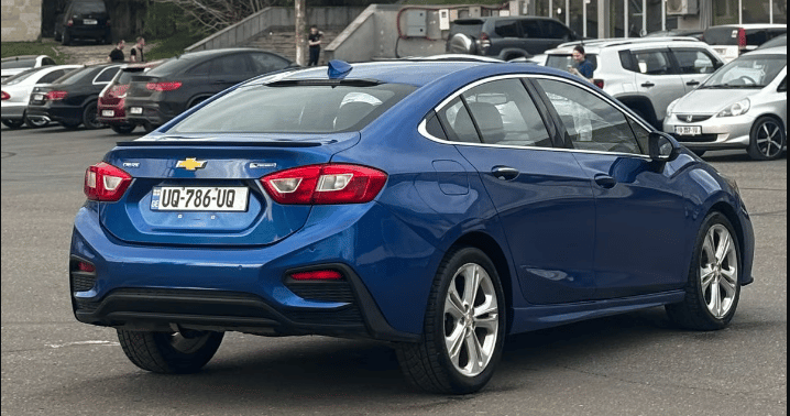 Chevrolet Cruze — exterior view 6