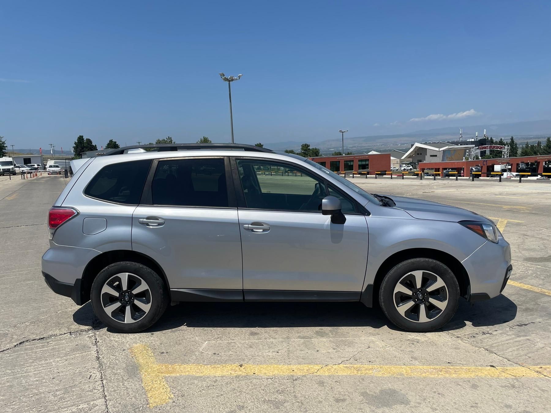 Subaru Forester — exterior view 3