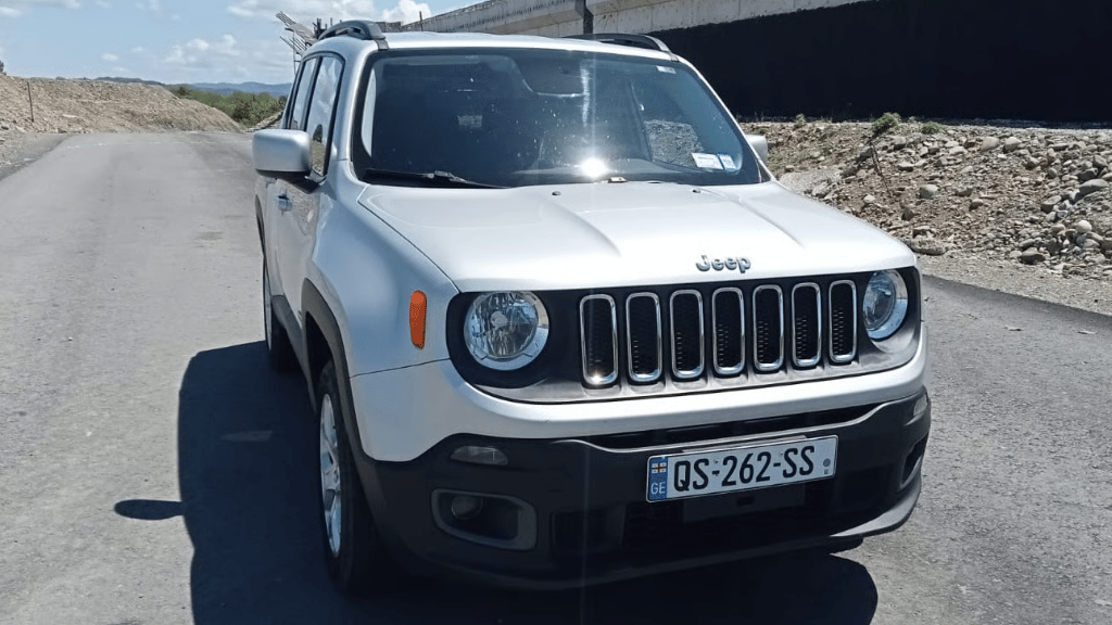 Jeep Renegade for rent in Georgia from 33 € per day