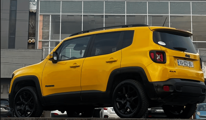 Jeep Renegade — exterior view 2