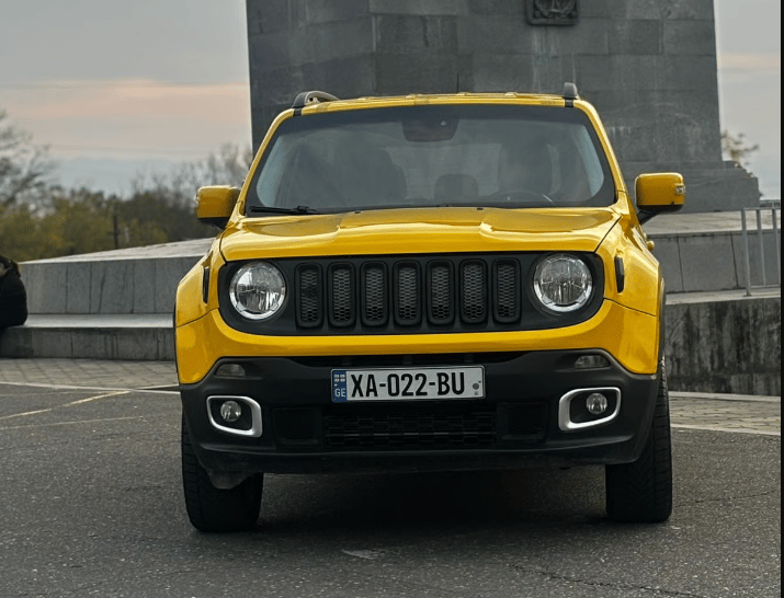 Jeep Renegade — exterior view 3