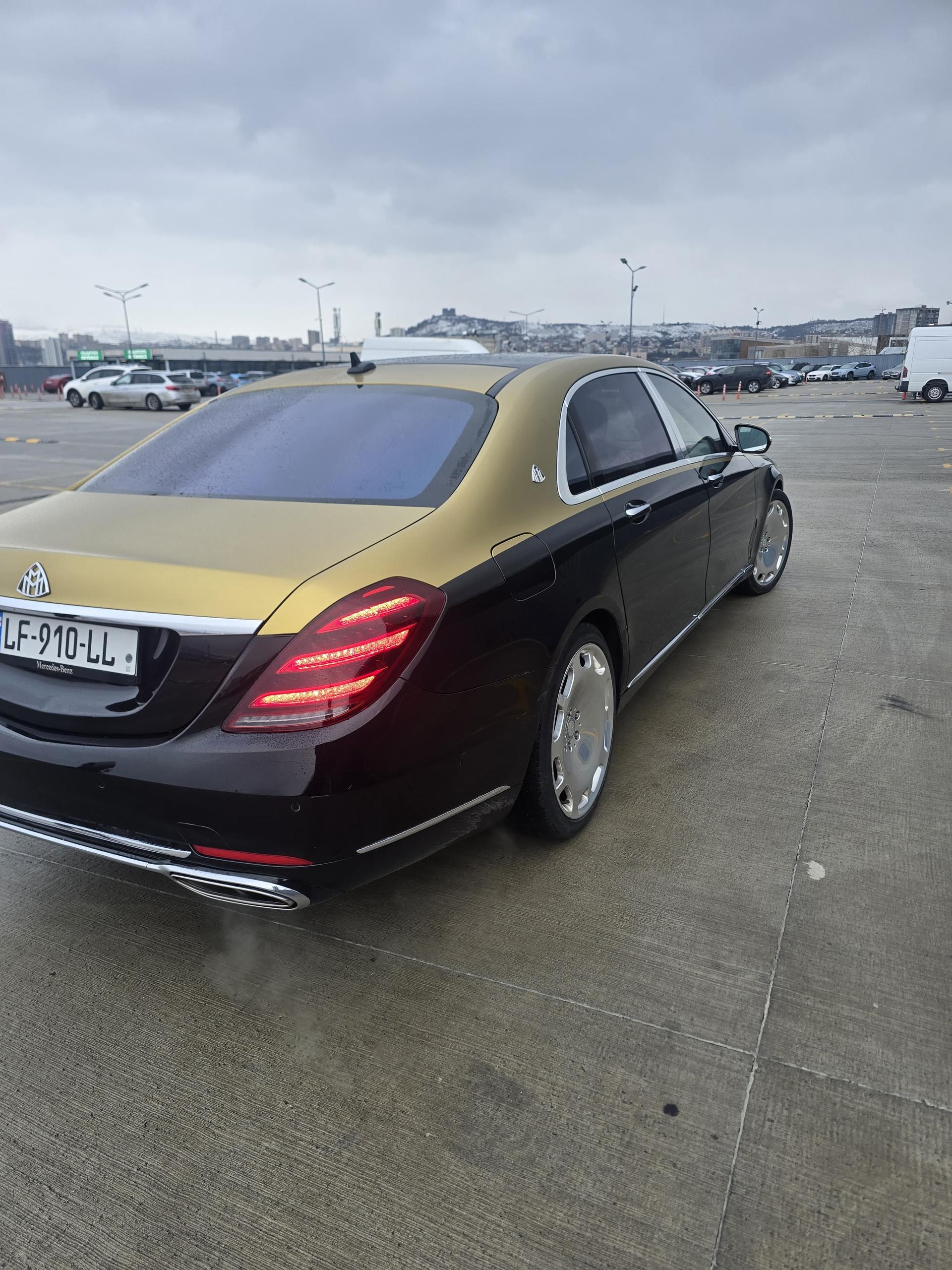Mercedes-Benz maybach — exterior view 7