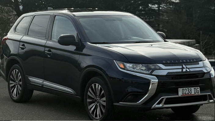 Mitsubishi Outlander for rent in Georgia from 65 € per day