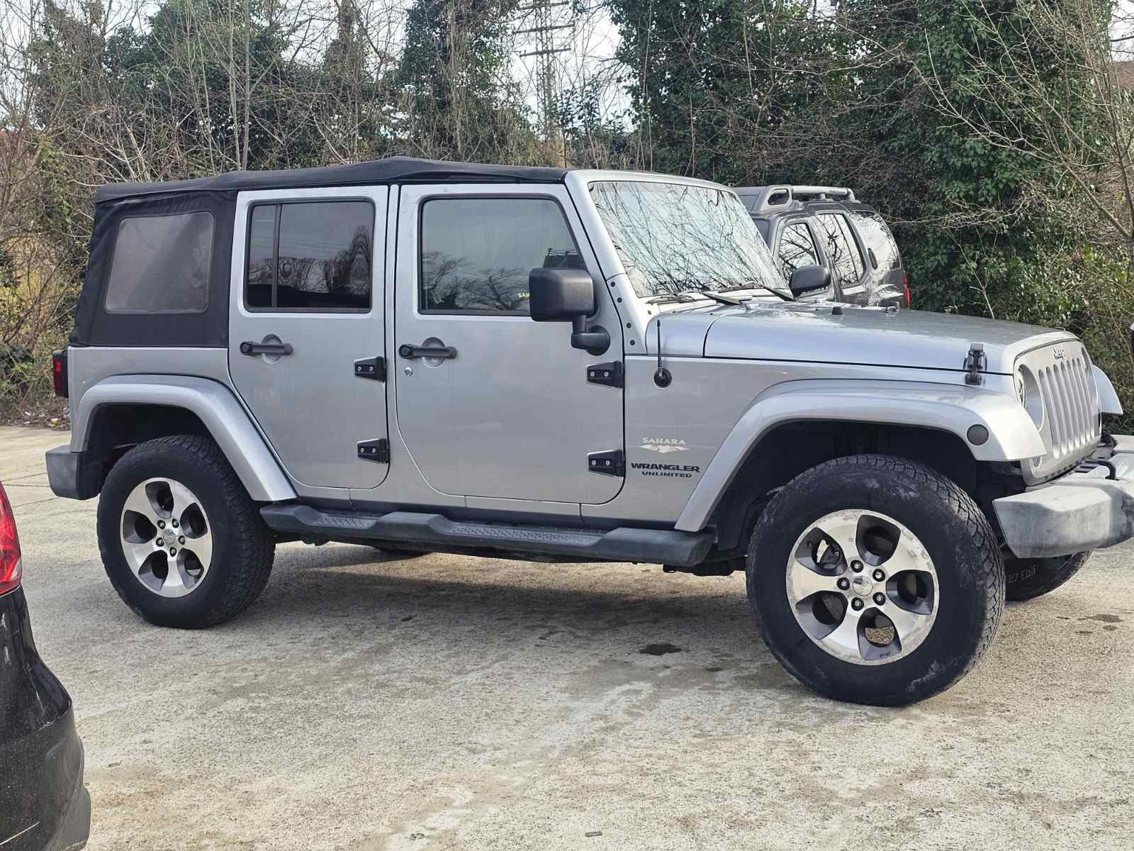 Jeep Wrangler — exterior view 5