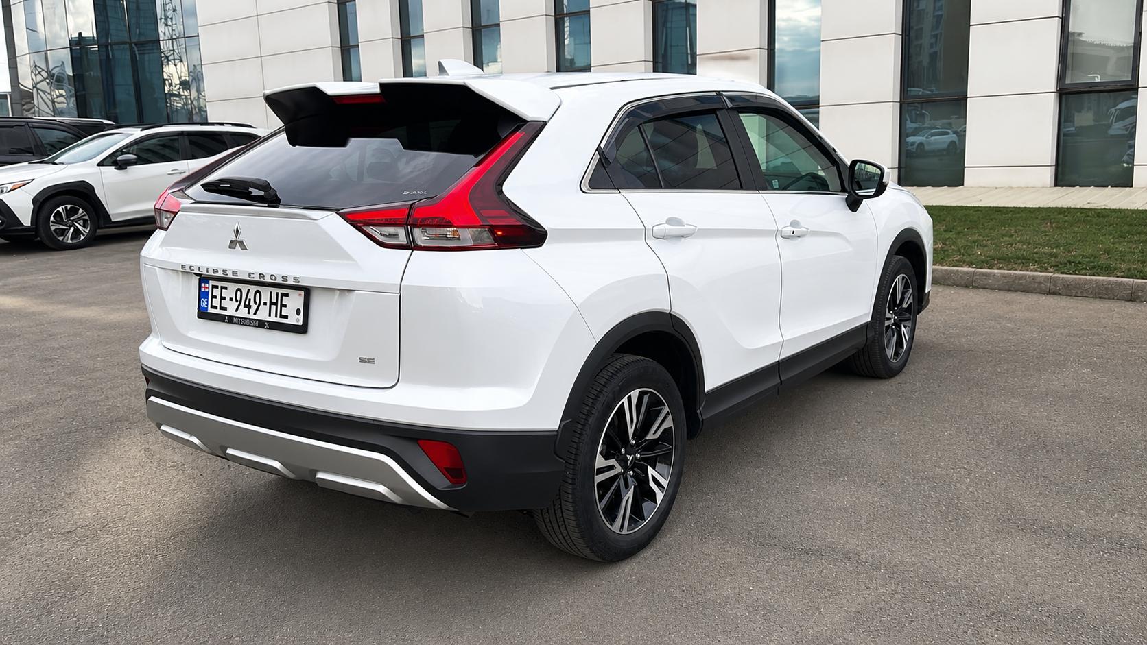 Mitsubishi Eclipse Cross — exterior view 4