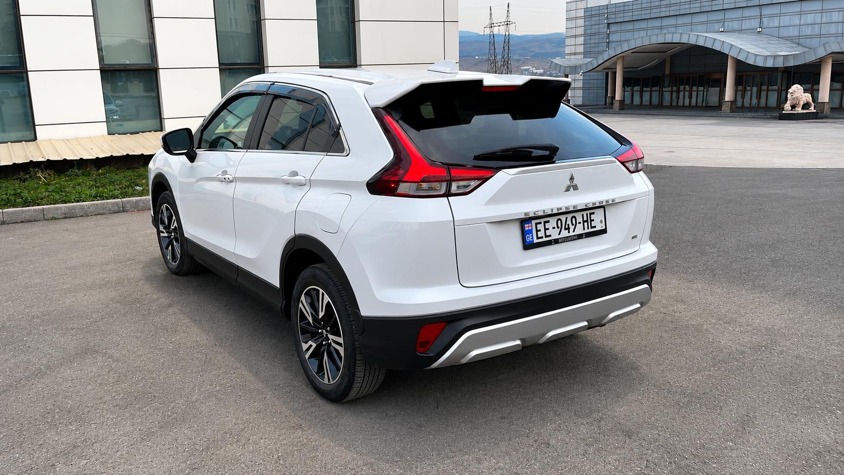 Mitsubishi Eclipse Cross — exterior view 5