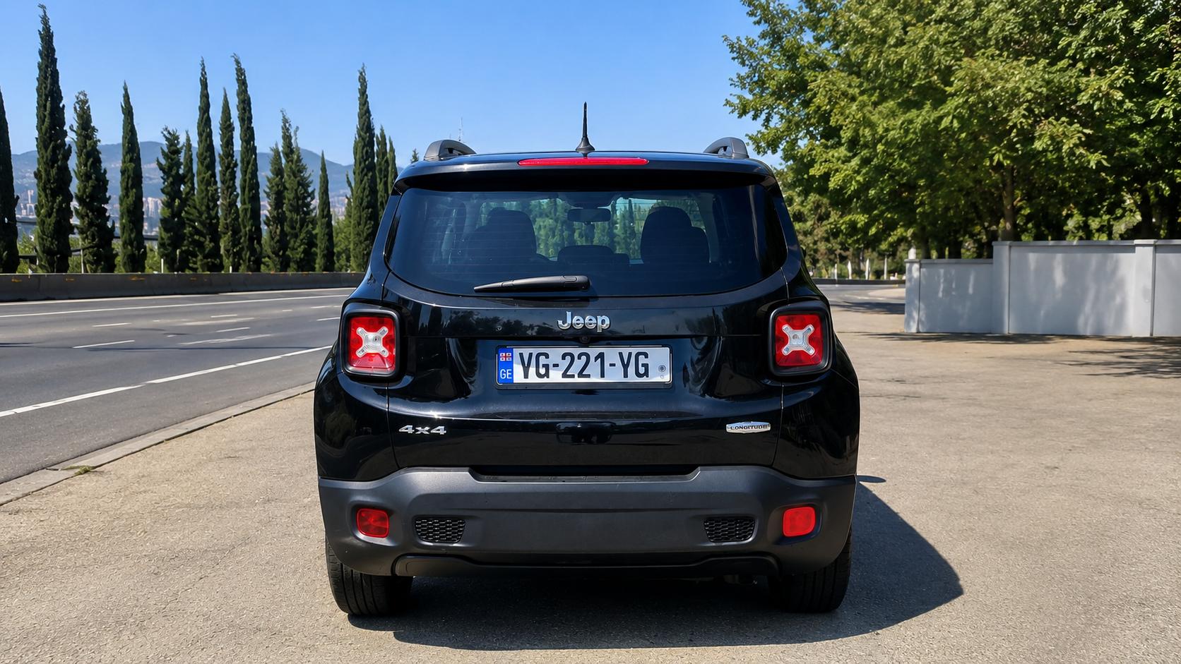 Jeep Renegade — exterior view 4