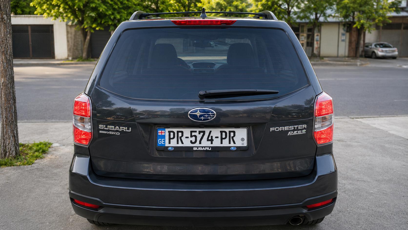 Subaru Forester — exterior view 4