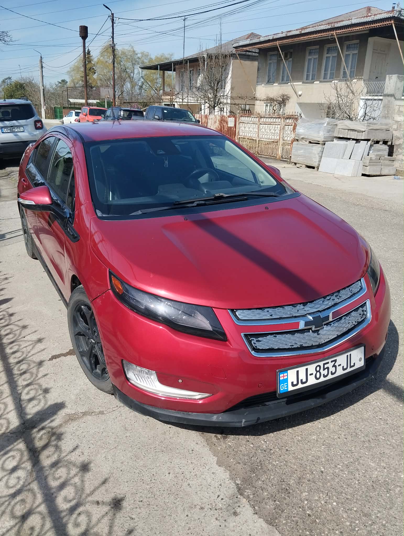 Chevrolet Volt — exterior view 2