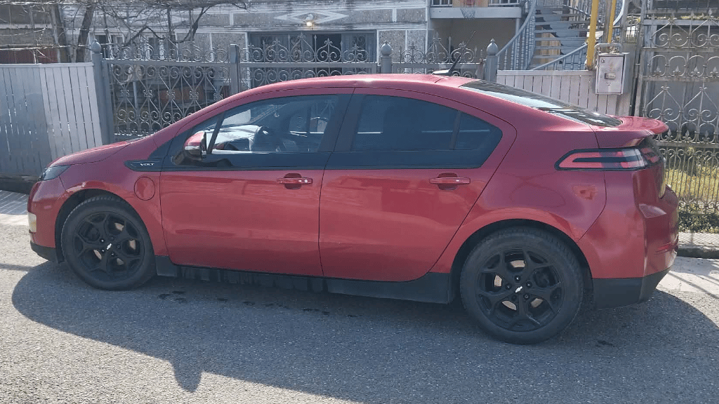 Chevrolet Volt for rent in Georgia from 35 € per day