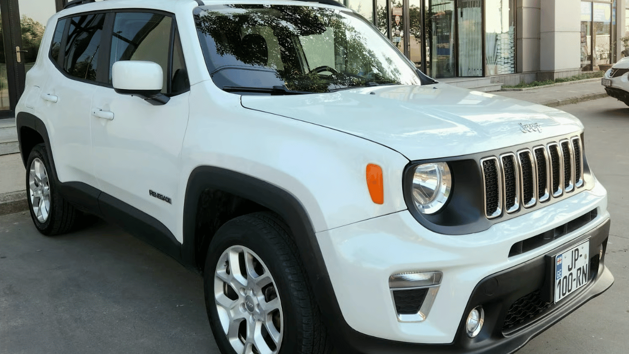 Jeep Renegade for rent in Georgia from 37 € per day