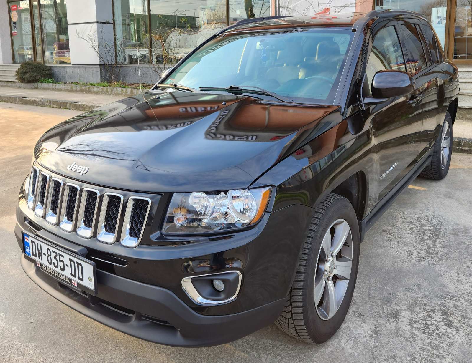 Jeep Compass — exterior view 3