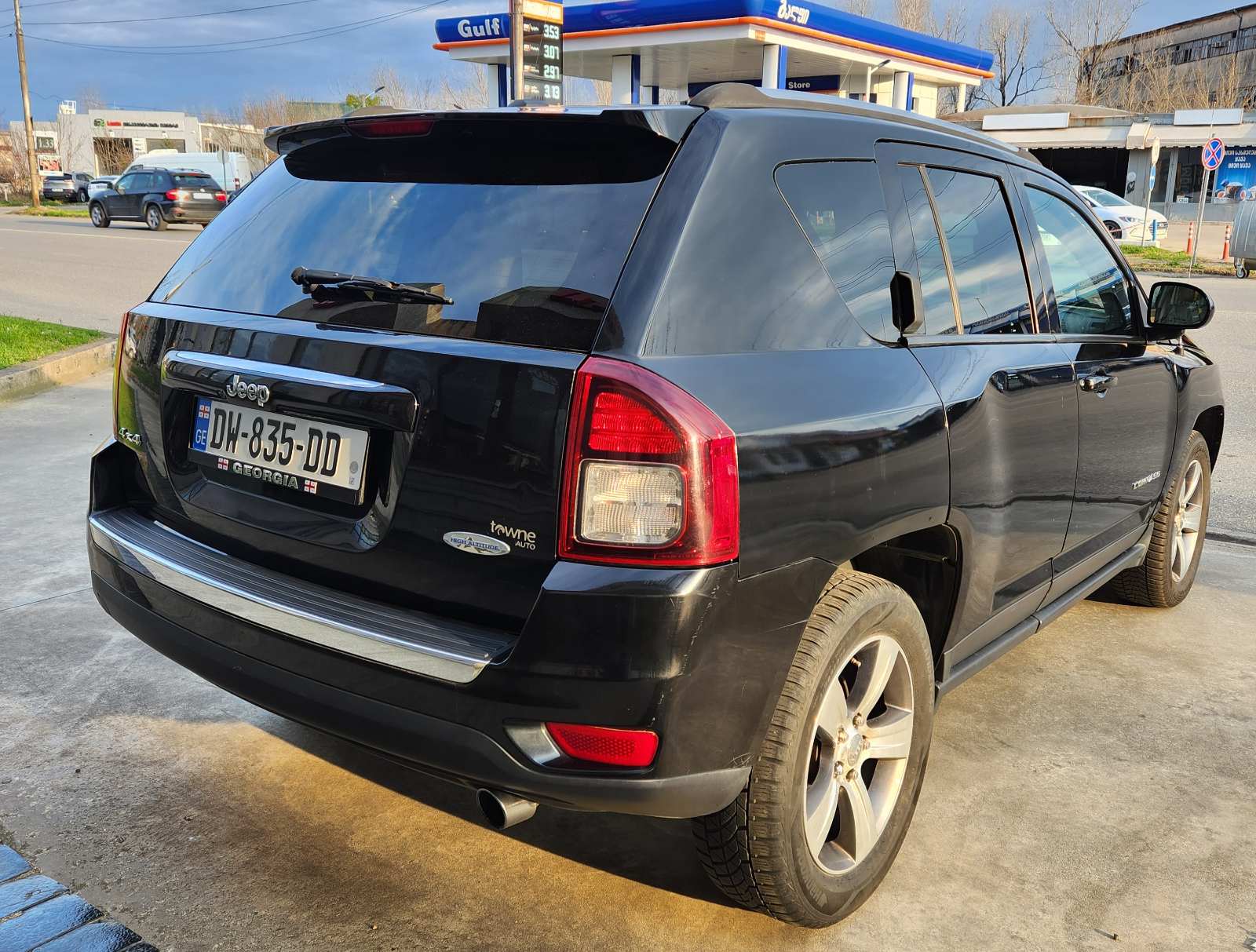 Jeep Compass — exterior view 6