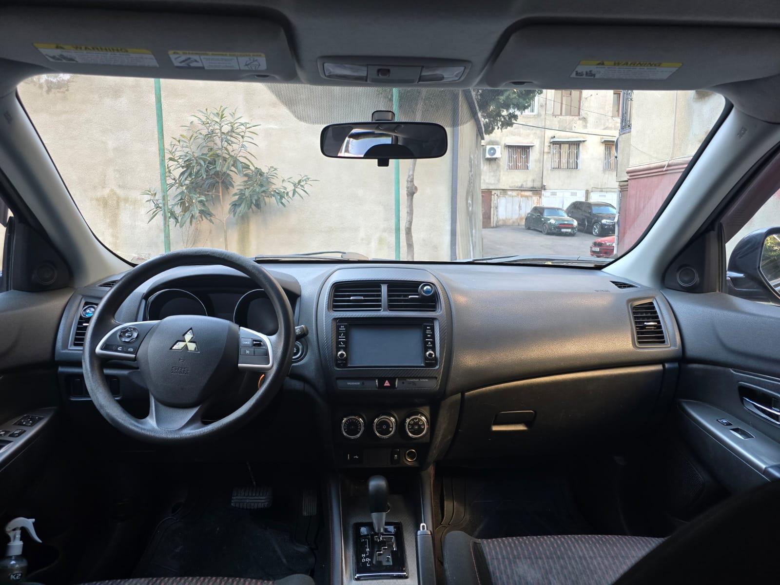 Mitsubishi Outlander Sport SE — exterior view 7