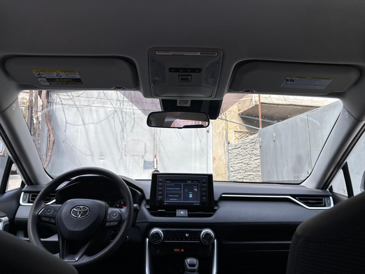 Toyota Rav4 — exterior view 5
