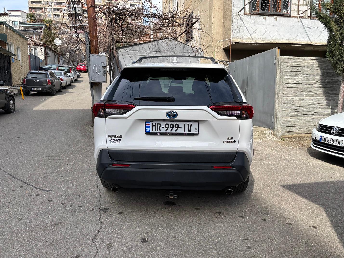 Toyota Rav4 — exterior view 6
