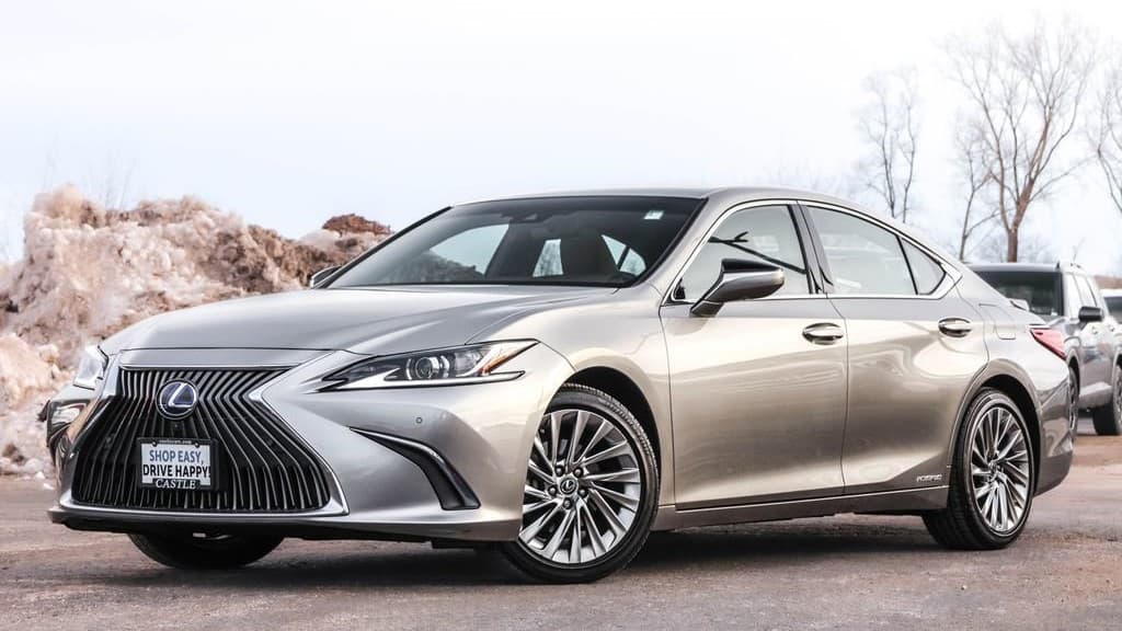 Lexus es300h for rent in Georgia from 100 € per day