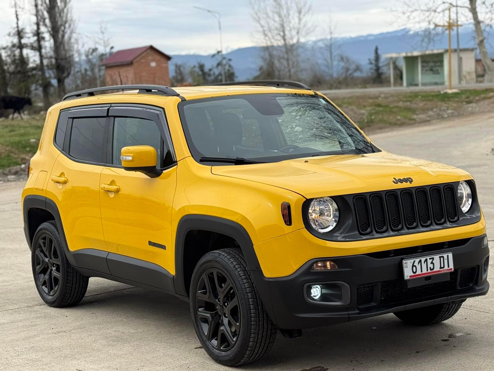 Jeep Renegade — exterior view 5