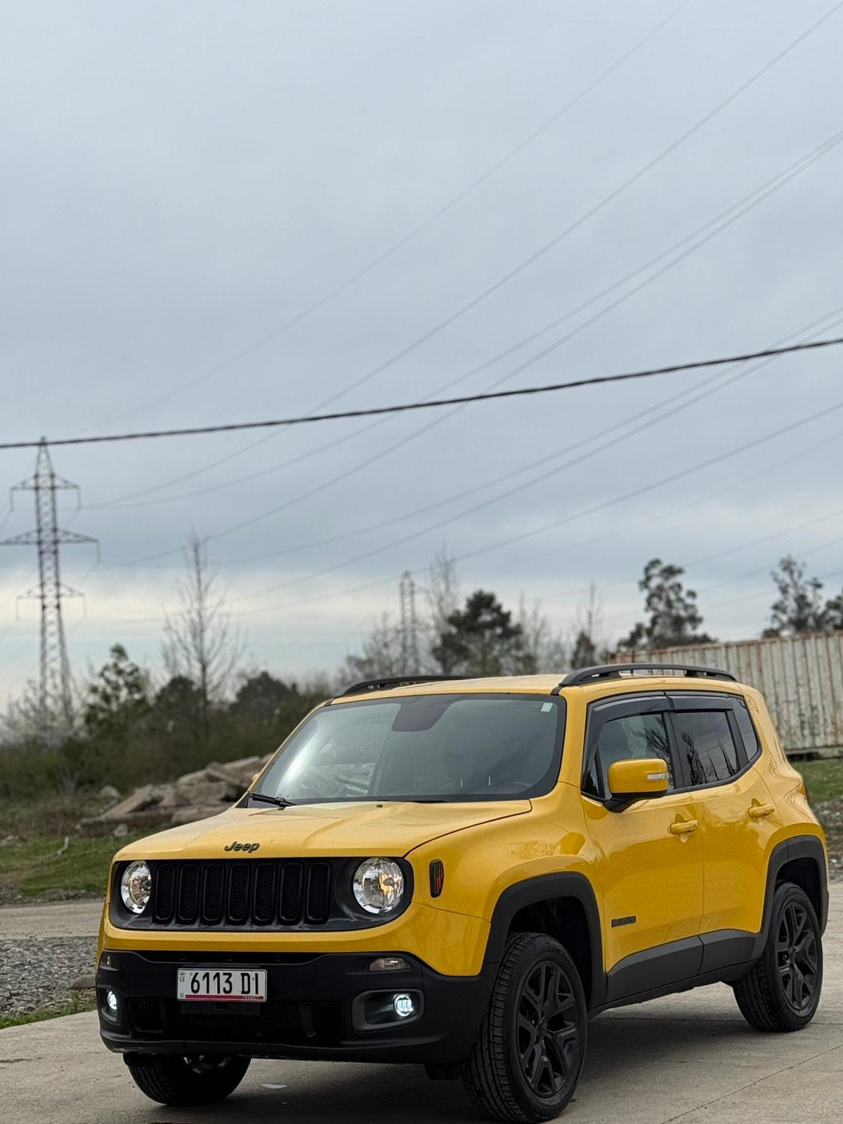 Jeep Renegade — exterior view 7
