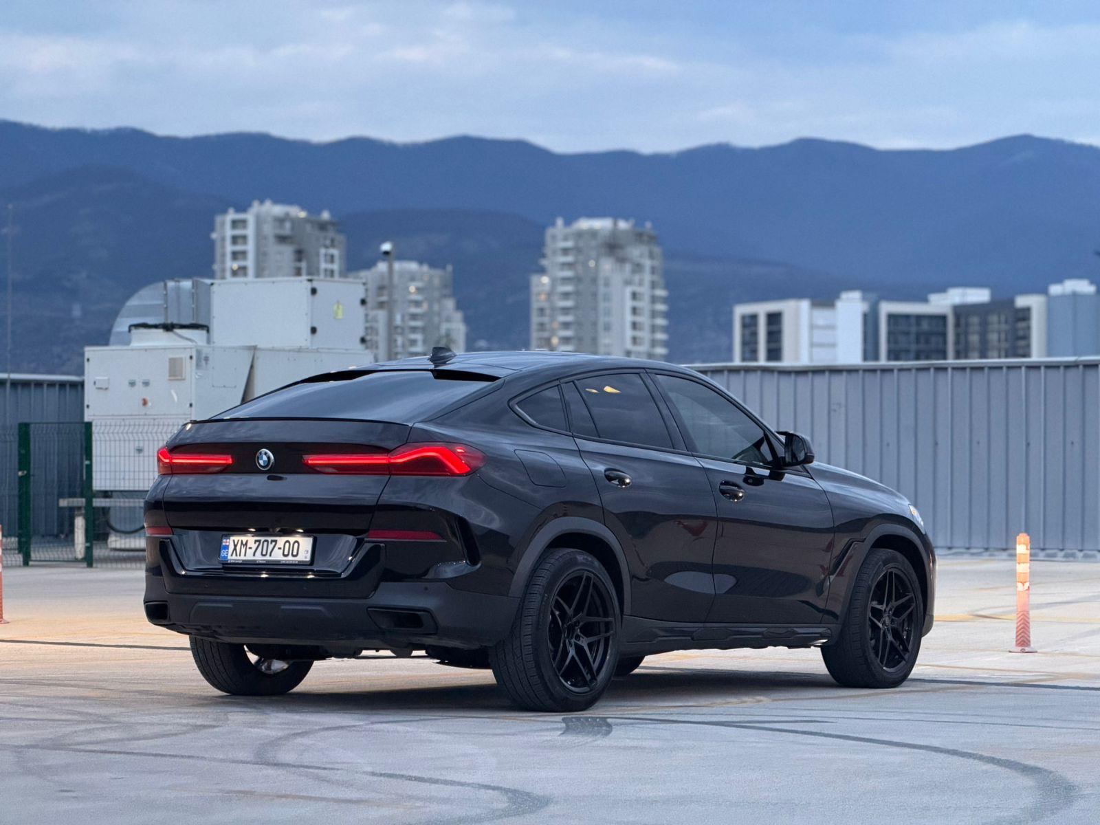 BMW X6 — exterior view 2