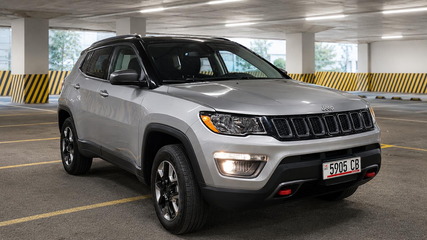 Jeep Compass — exterior view 2
