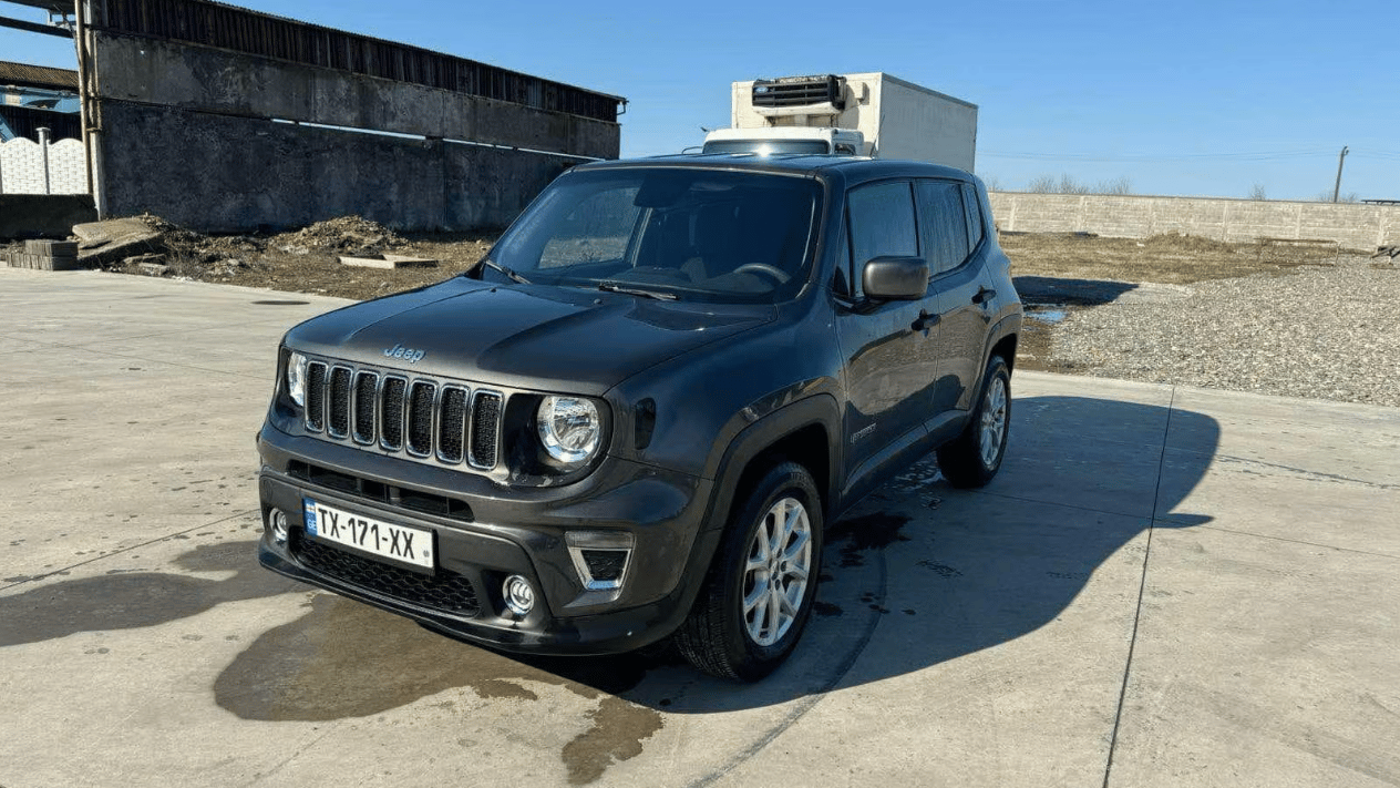 Jeep Renegade for rent in Georgia from 36 € per day