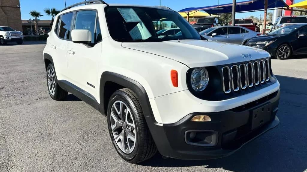 Jeep Renegade — exterior view 2
